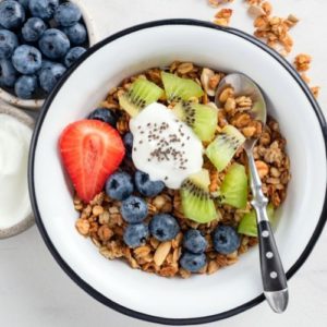 what to eat before boxing fitness class yogurt granola protein carb fat